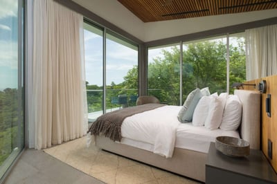 Luxury Villa Photo #35
