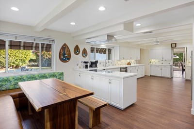 Luxury Villa Photo #25