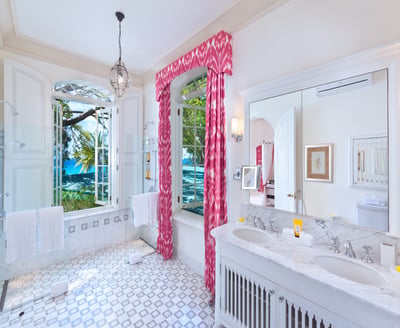 Luxury Villa Photo #32