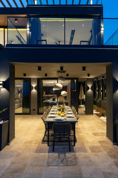 Luxury Villa Photo #14