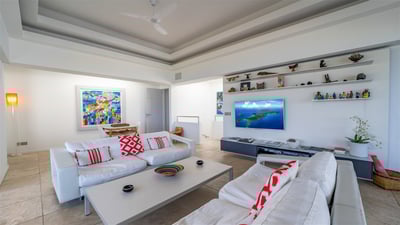 Luxury Villa Photo #8