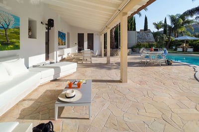 Luxury Villa Photo #10