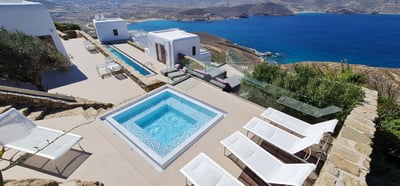 Luxury Villa Photo #2