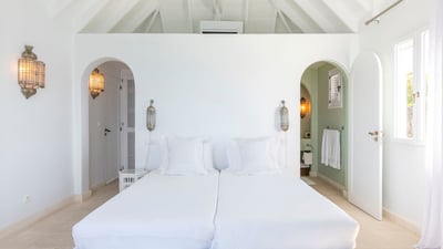 Luxury Villa Photo #45