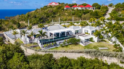 Luxury Villa Photo #4