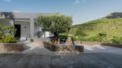 Luxury Villa Photo #10