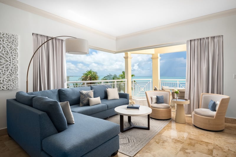 2 BDM Deluxe Oceanfront Suite at Windsong Resort