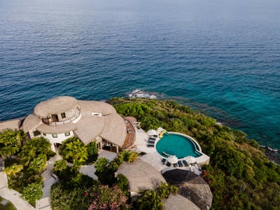 Luxury Villa Photo #4