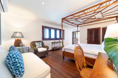 Luxury Villa Photo #51