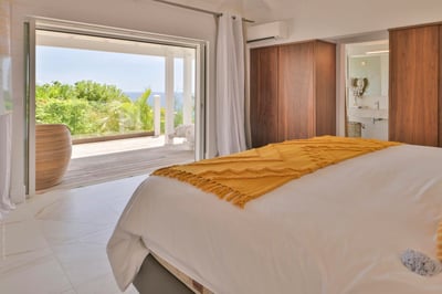 Luxury Villa Photo #48