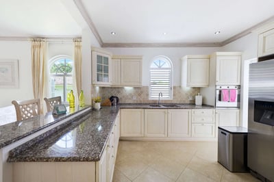 Luxury Villa Photo #9
