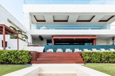 Luxury Villa Photo #9