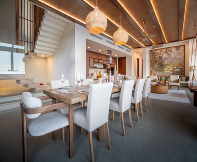 Luxury Villa Photo #18