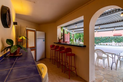 Luxury Villa Photo #6