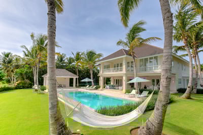 Luxury Villa Photo #3