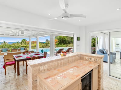 Luxury Villa Photo #17
