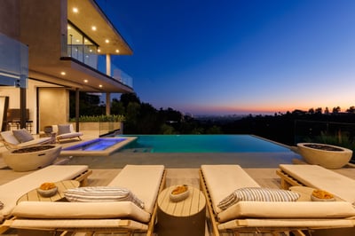 Luxury Villa Photo #4