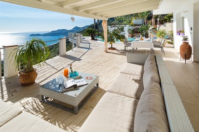 Luxury Villa Photo #16