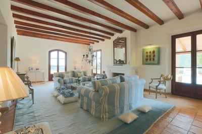 Luxury Villa Photo #11