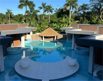 Luxury Villa Photo #2