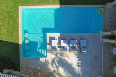 Tortuga D9 - Newly renovated golf villa located just steps from private beach