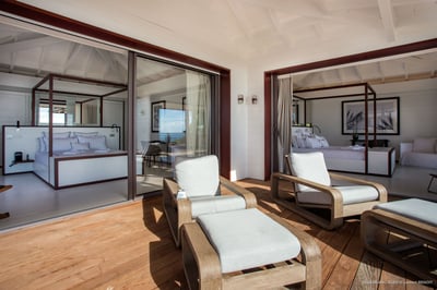 Luxury Villa Photo #32
