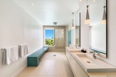 Luxury Villa Photo #23