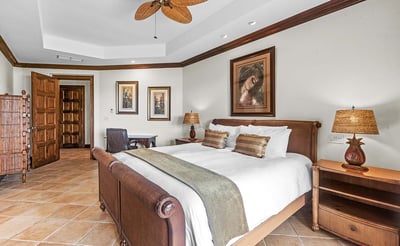 Luxury Villa Photo #20