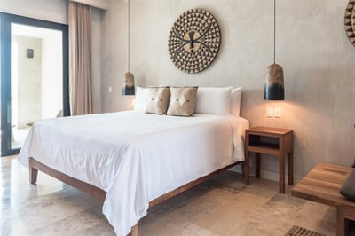 Luxury Villa Photo #40