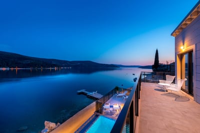 Luxury Villa Photo #20