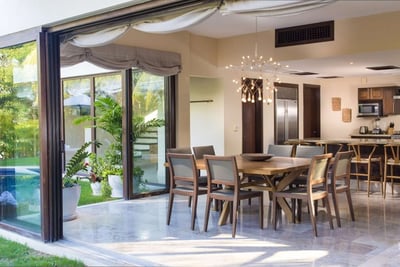 Luxury Villa Photo #9