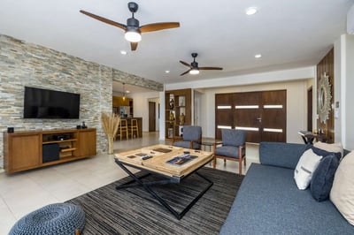 Luxury Villa Photo #19