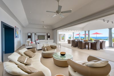 Luxury Villa Photo #22