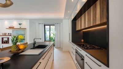 Luxury Villa Photo #5