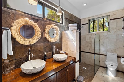 Luxury Villa Photo #55