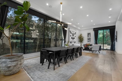 Luxury Villa Photo #25
