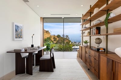Luxury Villa Photo #18