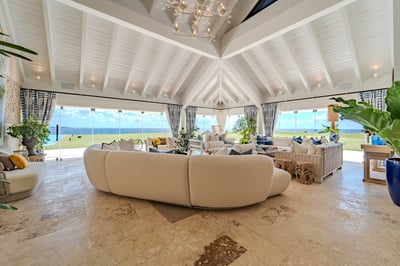 Luxury Villa Photo #12