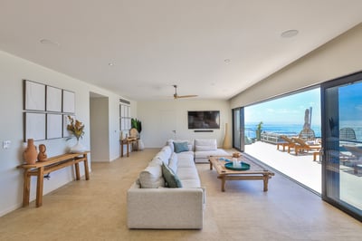 Luxury Villa Photo #20