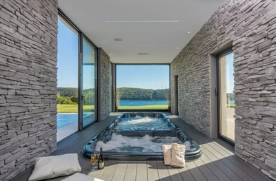 Luxury Villa Photo #17