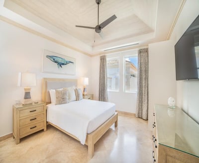 Luxury Villa Photo #13