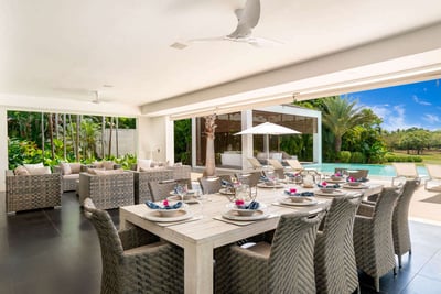 Luxury Villa Photo #4