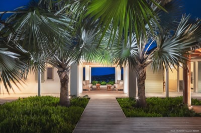 Luxury Villa Photo #21