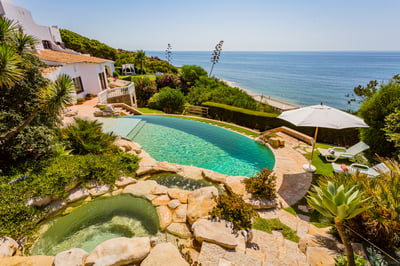 Luxury Villa Photo #6