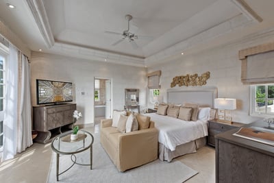 Luxury Villa Photo #9