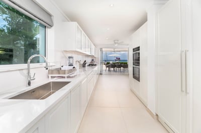 Luxury Villa Photo #10