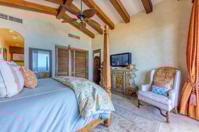 Luxury Villa Photo #57