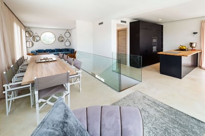 Luxury Villa Photo #19