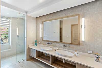 Luxury Villa Photo #46