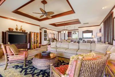 Luxury Villa Photo #16